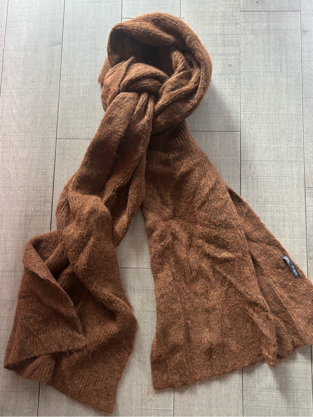 ♠️5/$25♠️Zara Rust-Brown Fuzzy Thick Knit Scarf